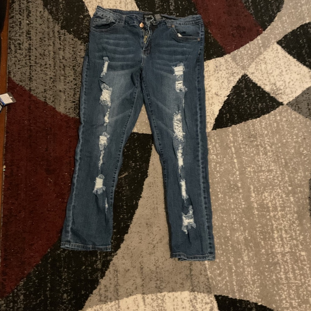 Women’s size 14w ripped jeans